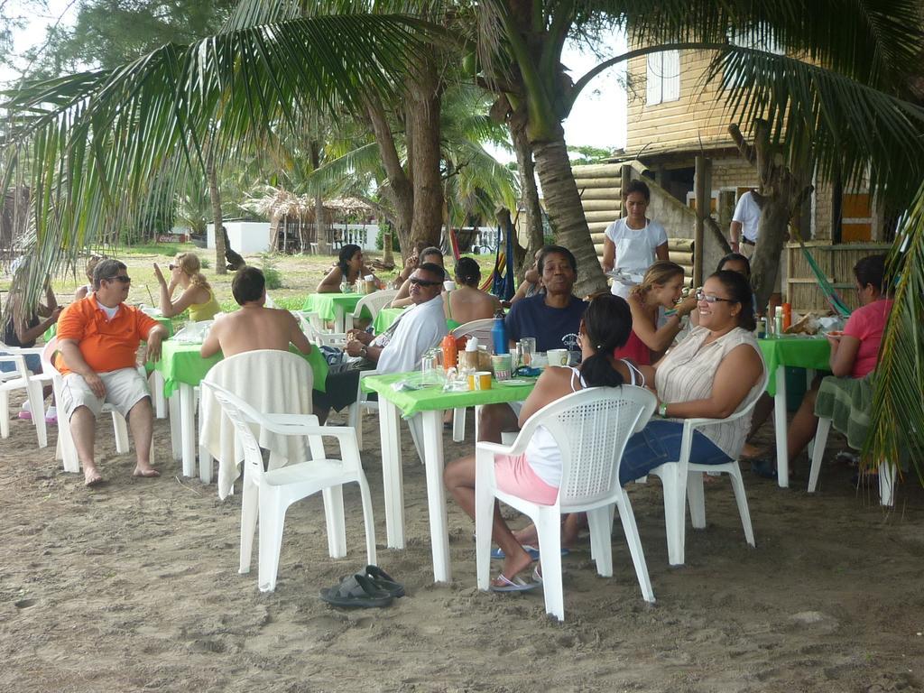 Caribbean Coral Inn 特拉 外观 照片